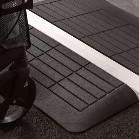WILTEC Rampe De Seuil 3 Bords Inclinés 30mm Capacité De Charge 2500 Kg Accès Mobilité Réduite Ligne Confort – Image 4